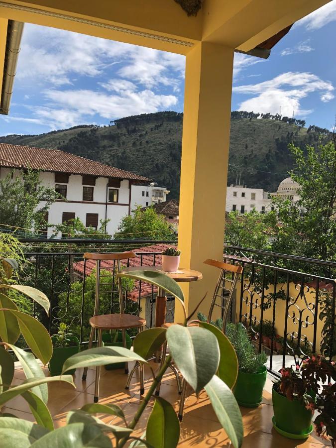 Villa Garden Berat Luaran gambar