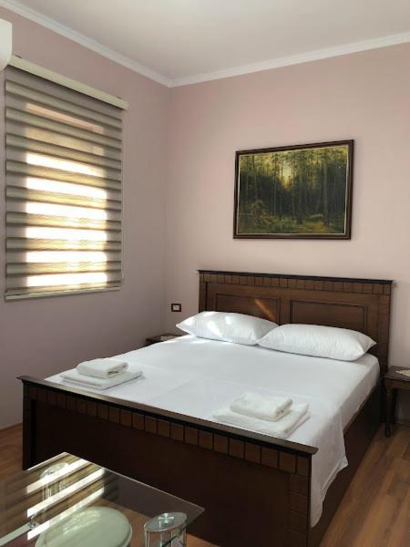 Villa Garden Berat Luaran gambar